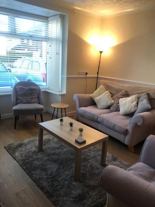 סקאנת'ורפ 29 Comfort House 2 Bedroom Townhouse With Parking מראה חיצוני תמונה